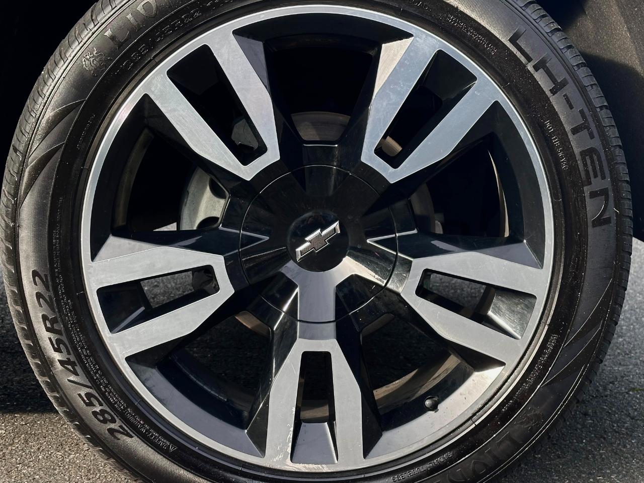 Chevrolet Tahoe 4WD 4dr Premier 2019