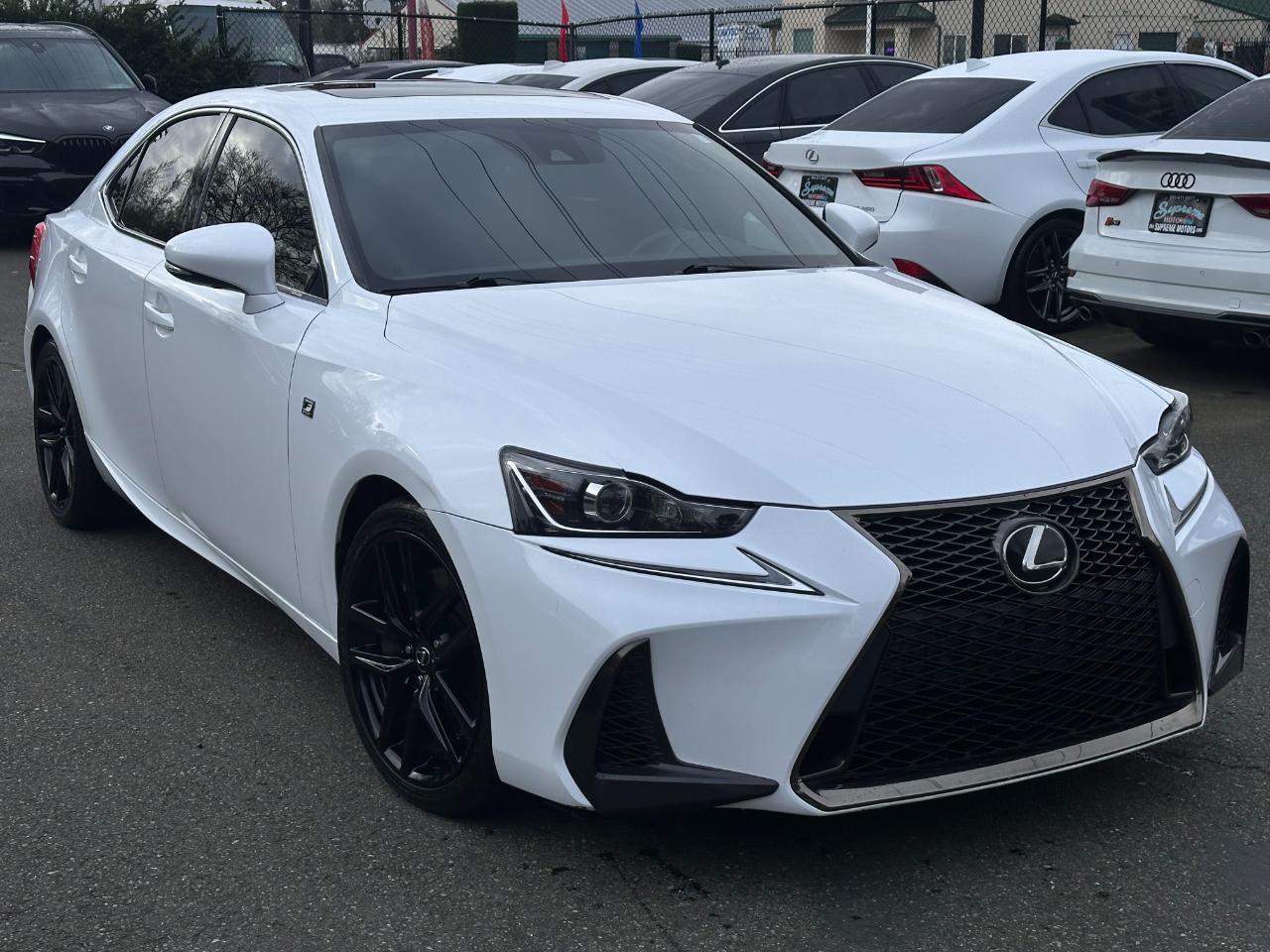 Lexus IS  2017