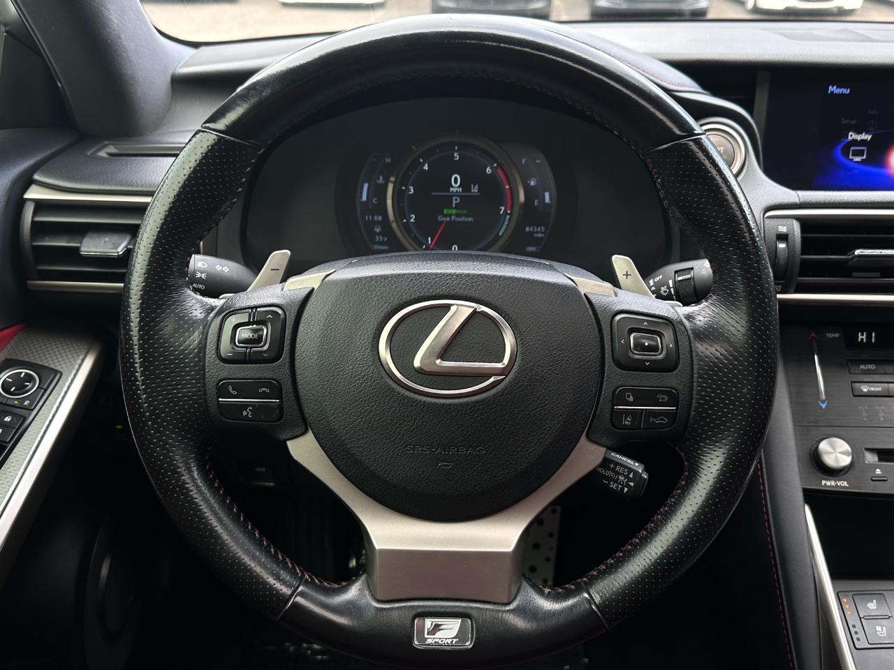 Lexus IS  2017