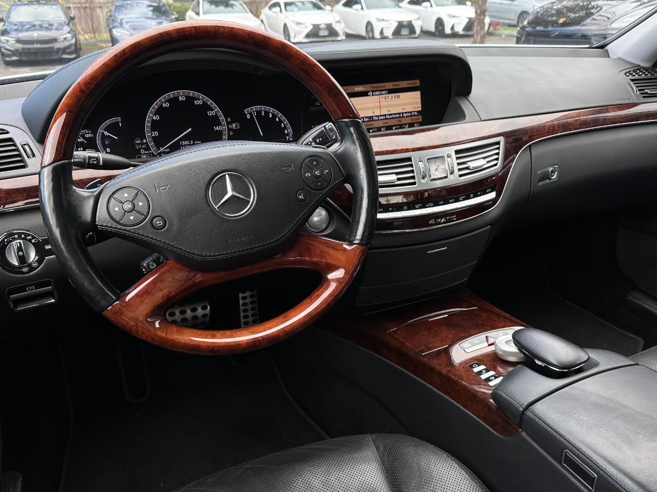 Mercedes-Benz S-Class  2010
