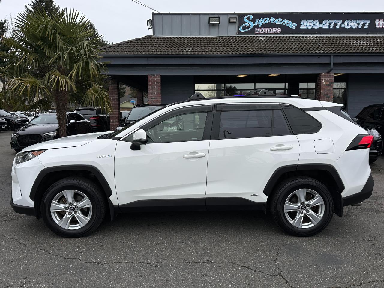Toyota RAV4 Hybrid XLE AWD 2019