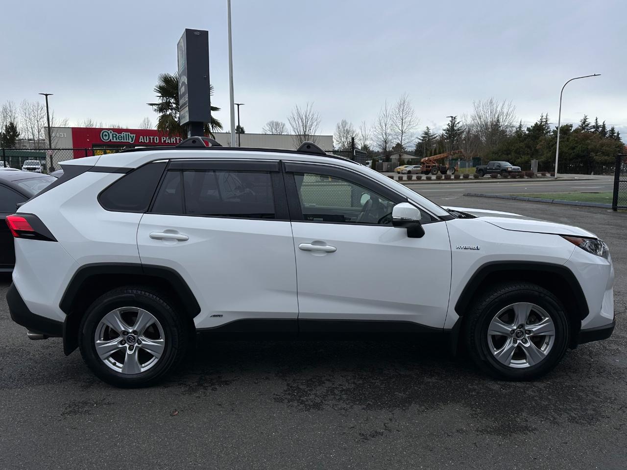 Toyota RAV4 Hybrid XLE AWD 2019