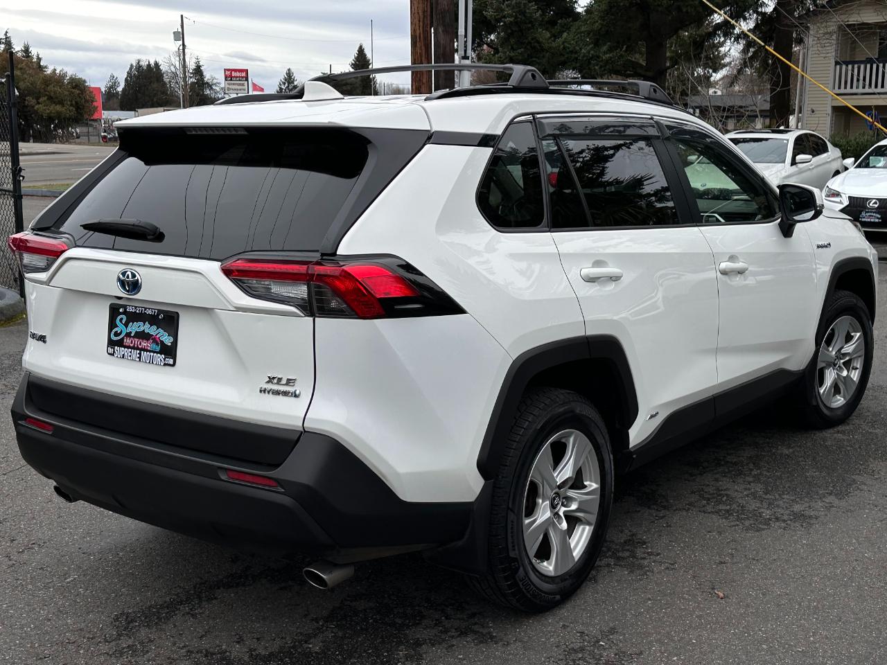 Toyota RAV4 Hybrid XLE AWD 2019