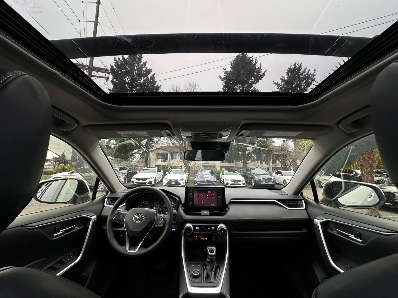 Toyota RAV4 Hybrid XLE AWD 2019