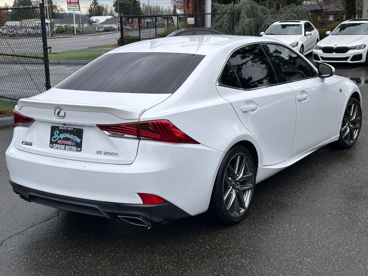 Lexus IS IS Turbo RWD 2017