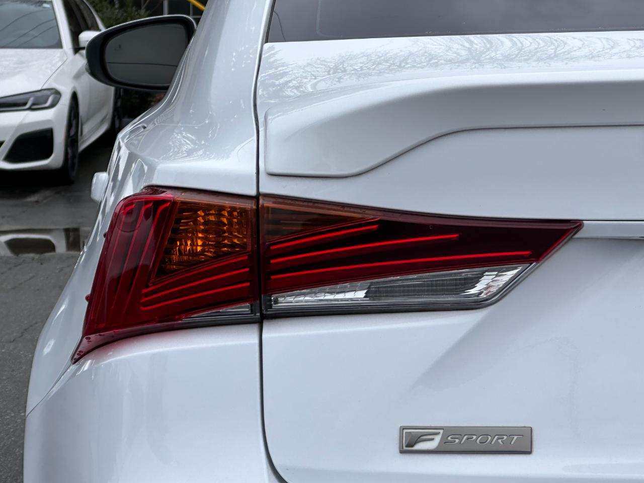 Lexus IS IS Turbo RWD 2017