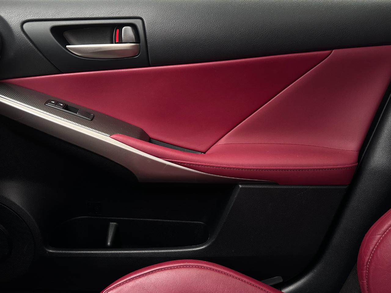 Lexus IS IS Turbo RWD 2017