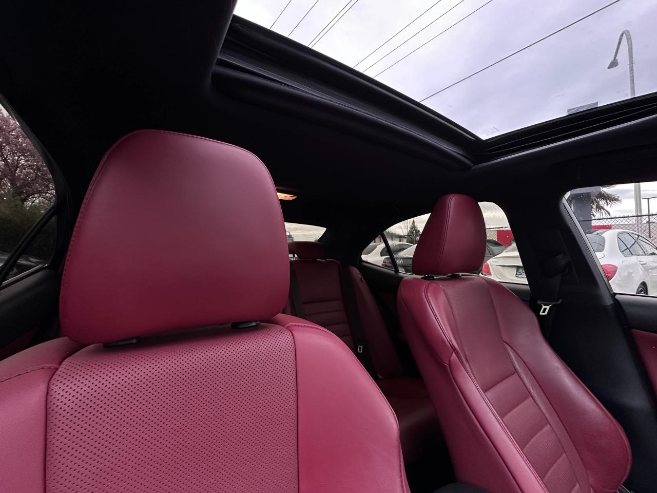 Lexus IS IS Turbo RWD 2017