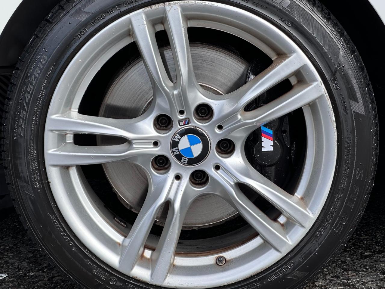 BMW 3 Series 4dr Sdn 335i xDrive AWD 2013