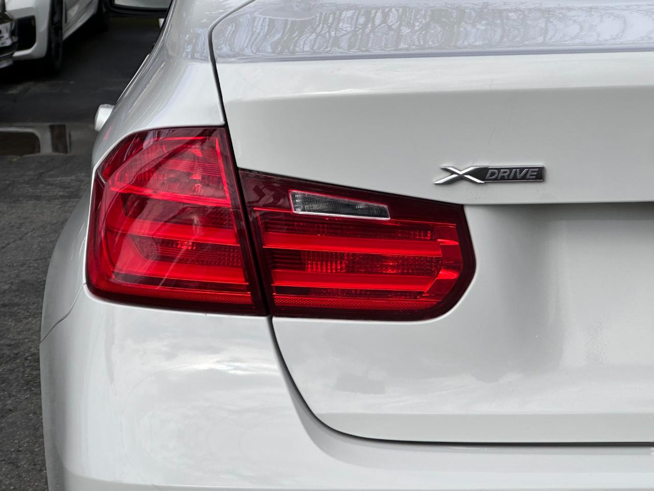 BMW 3 Series 4dr Sdn 335i xDrive AWD 2013