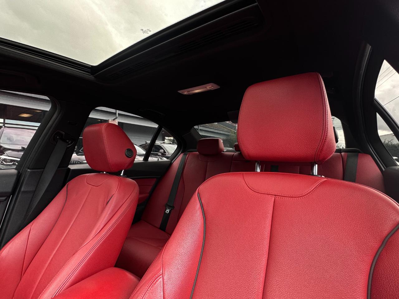 BMW 3 Series 4dr Sdn 335i xDrive AWD 2013