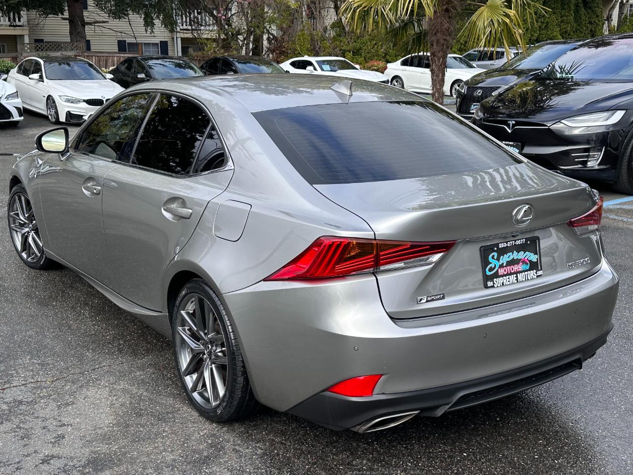 Lexus IS  2018