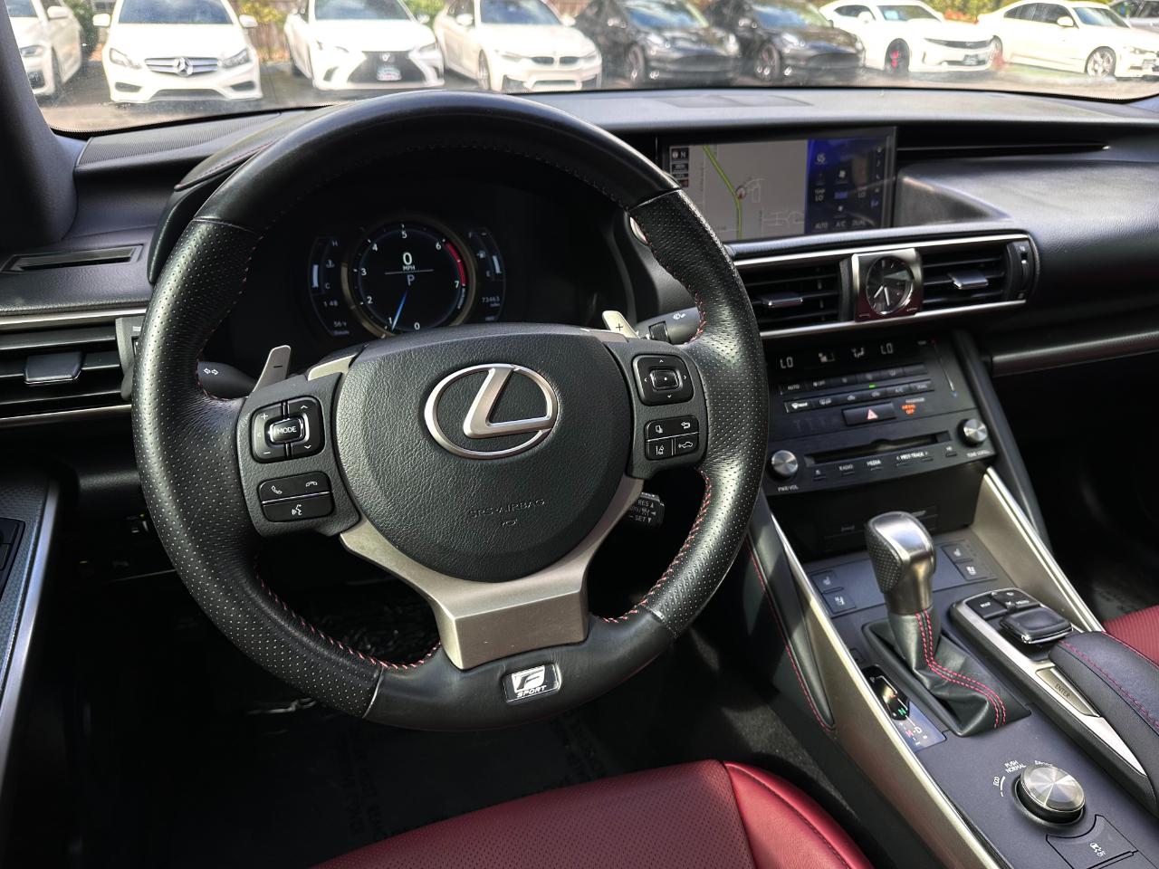 Lexus IS  2018