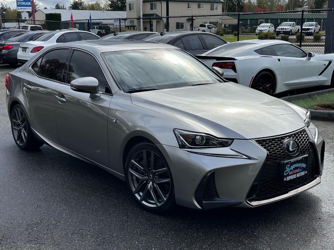 Lexus IS  2018