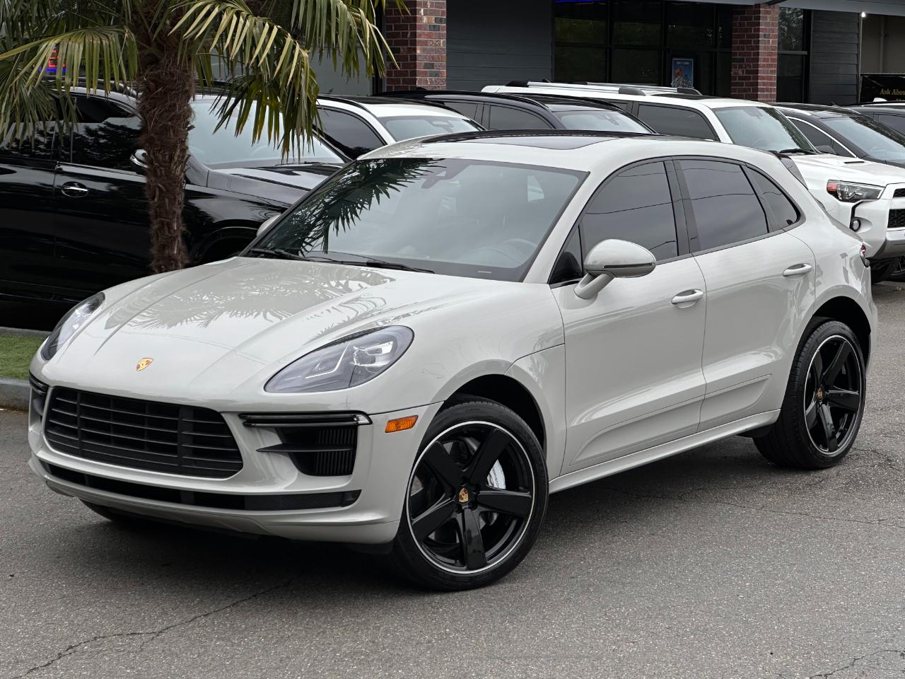 2020 Porsche Macan Turbo AWD