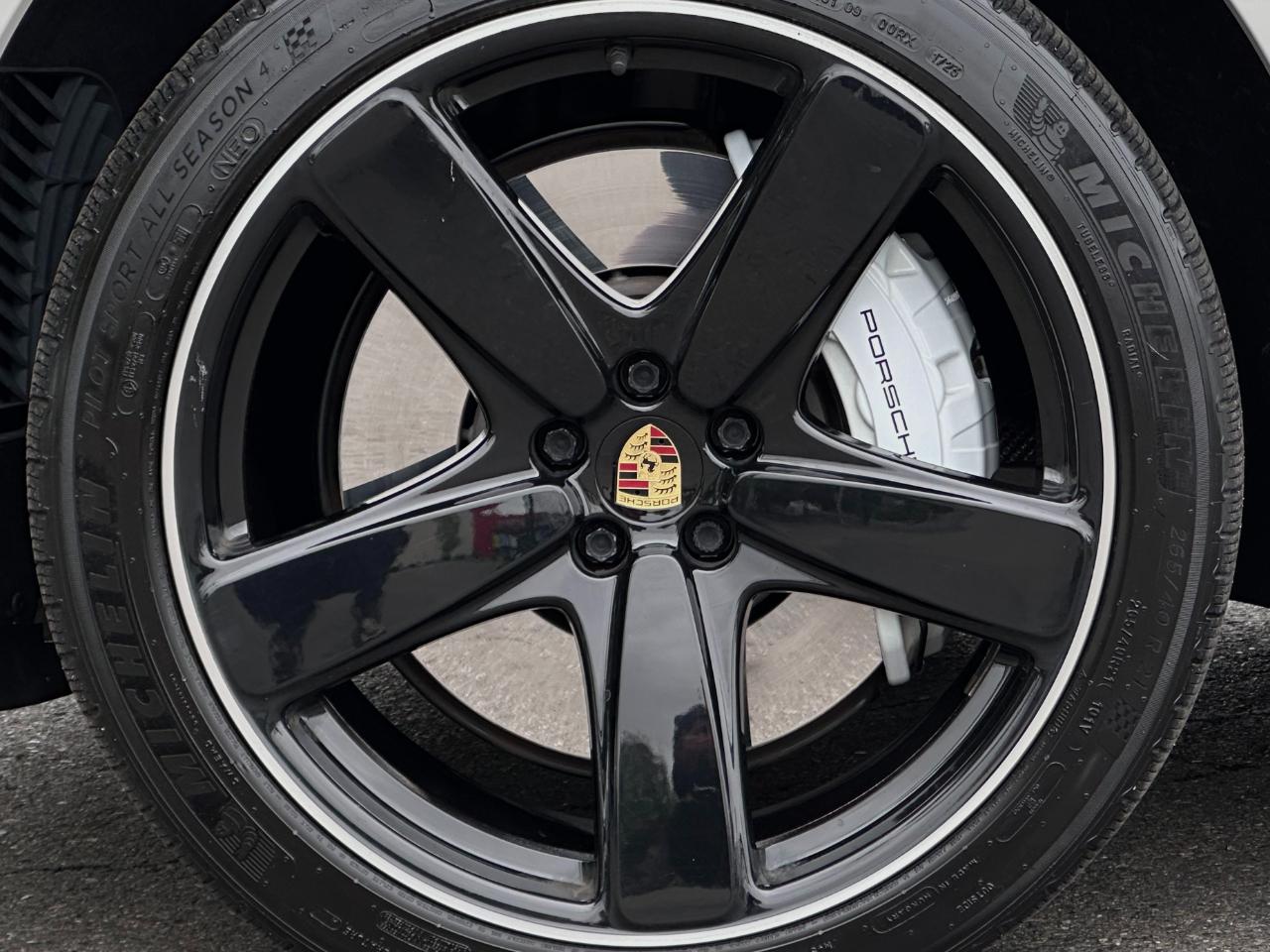 Porsche Macan Turbo AWD 2020