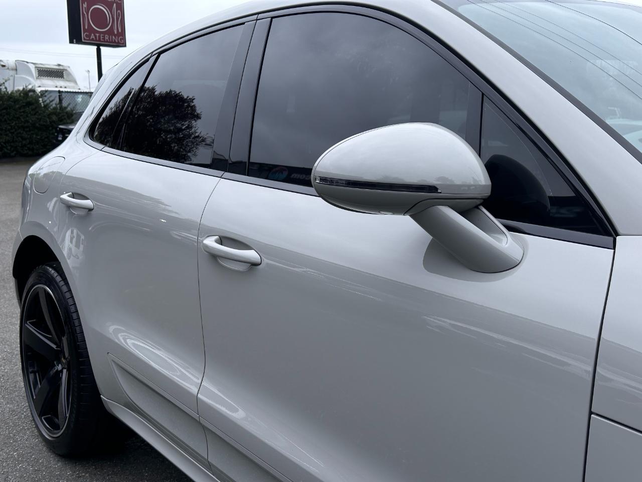 Porsche Macan Turbo AWD 2020