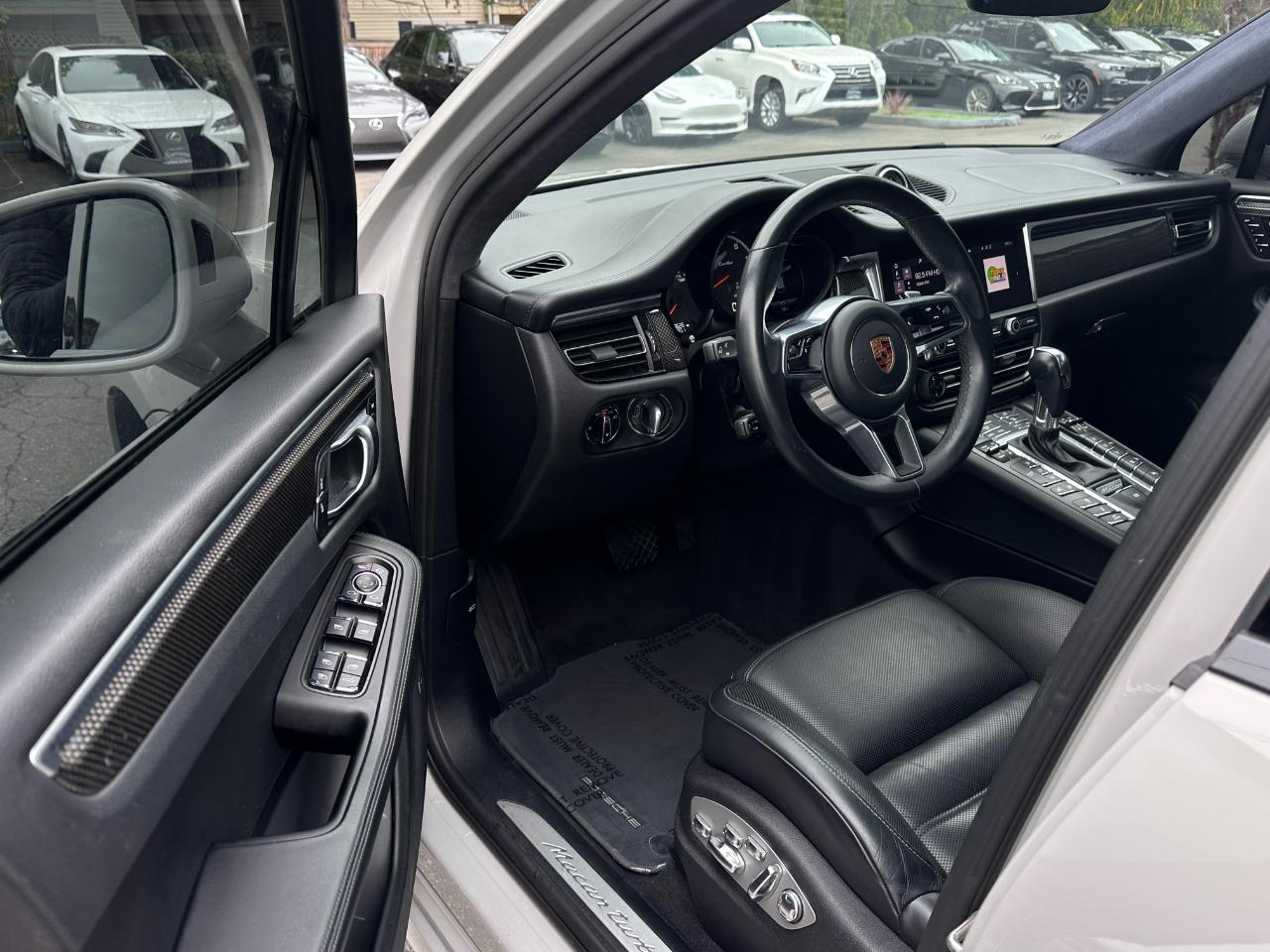 Porsche Macan Turbo AWD 2020