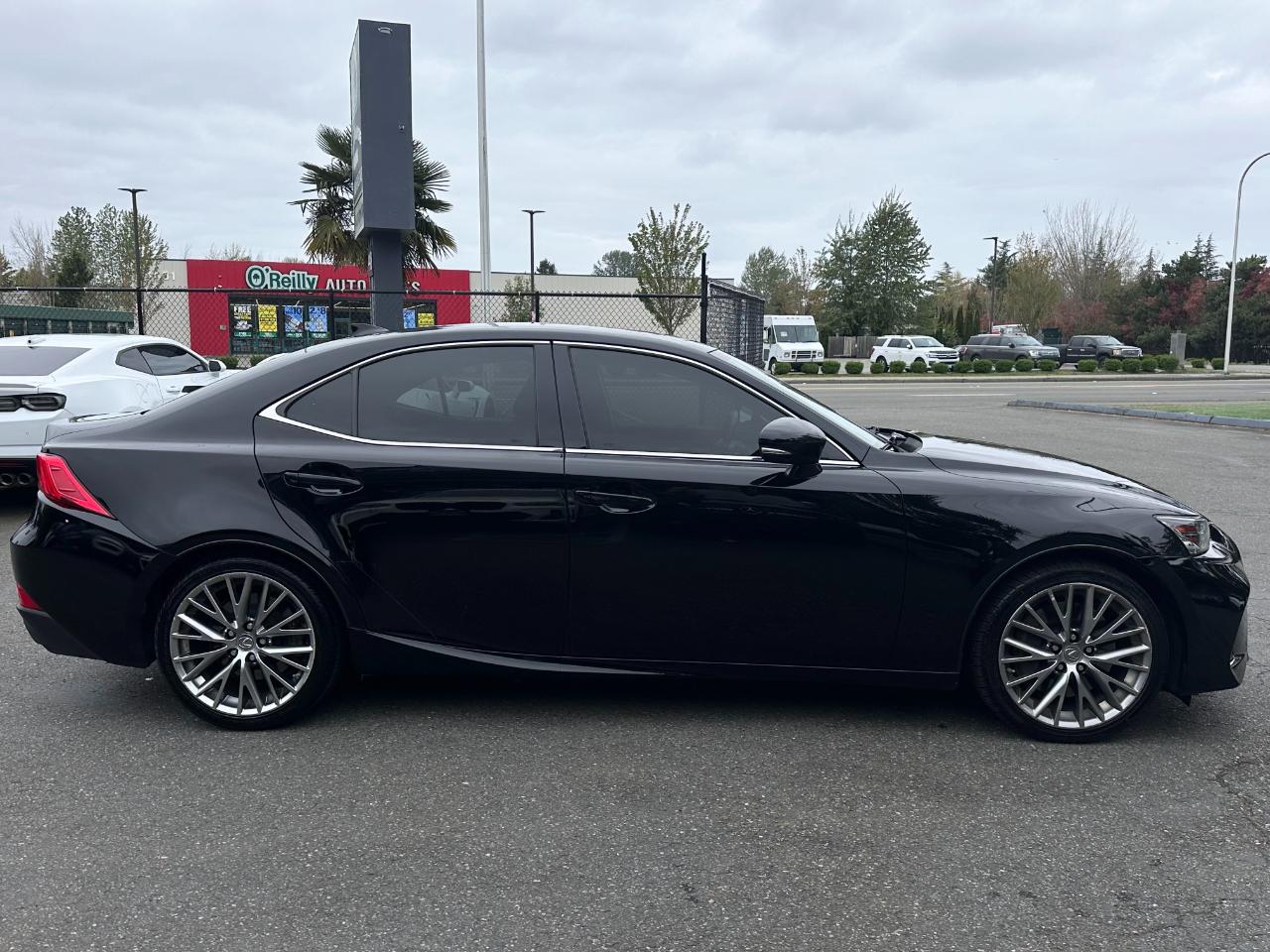 Lexus IS IS Turbo RWD 2017