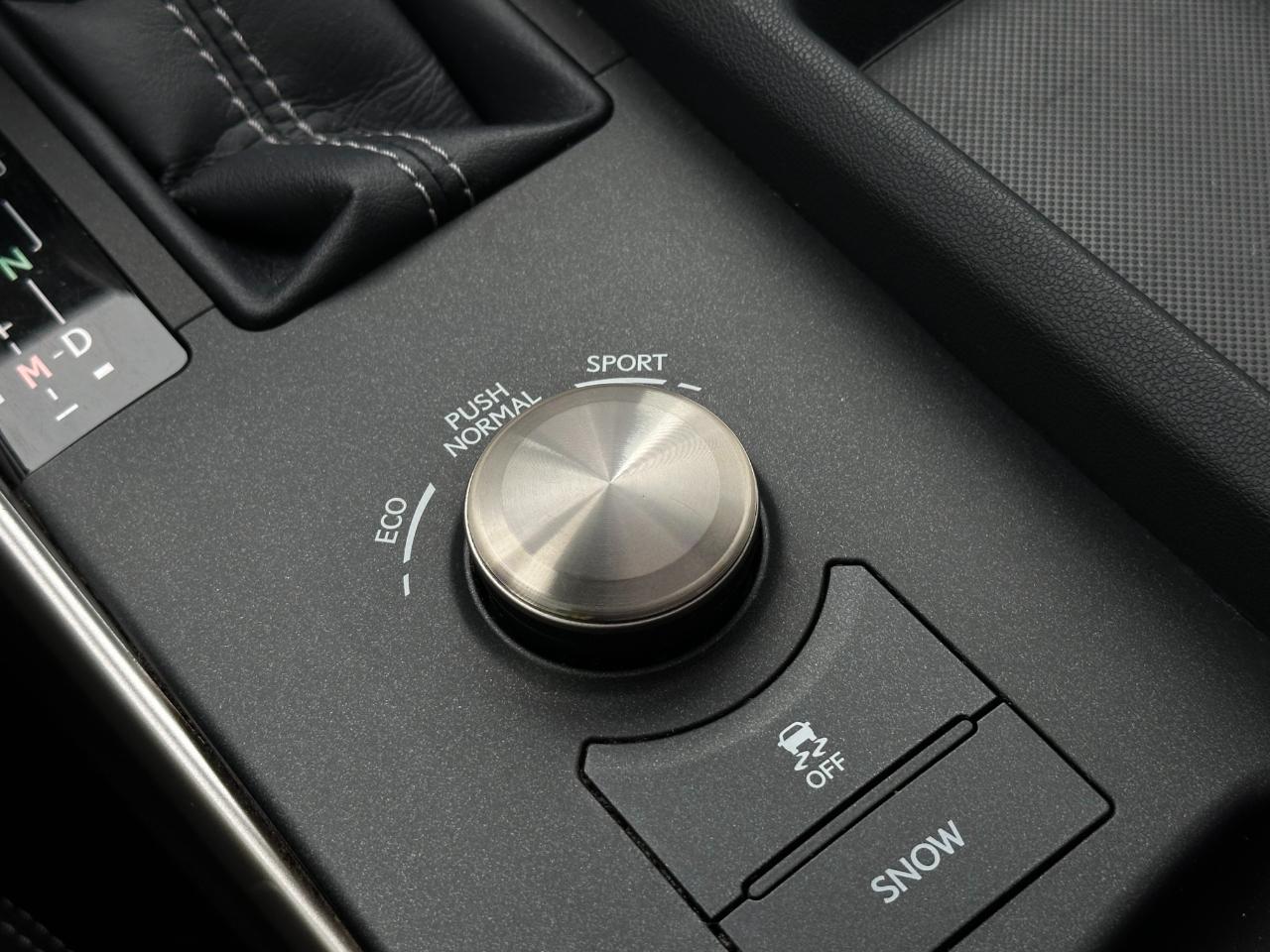 Lexus IS IS Turbo RWD 2017