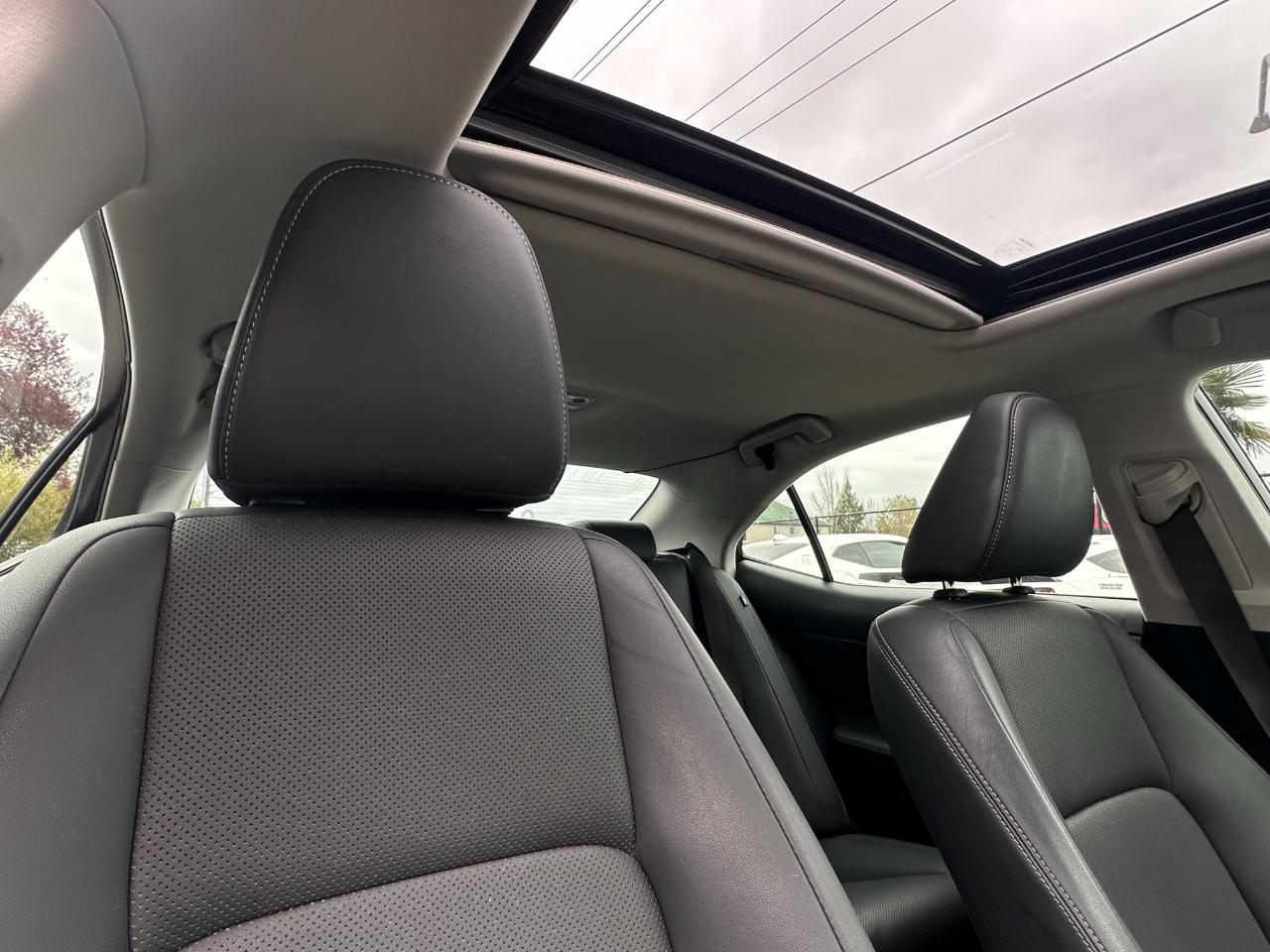 Lexus IS IS Turbo RWD 2017