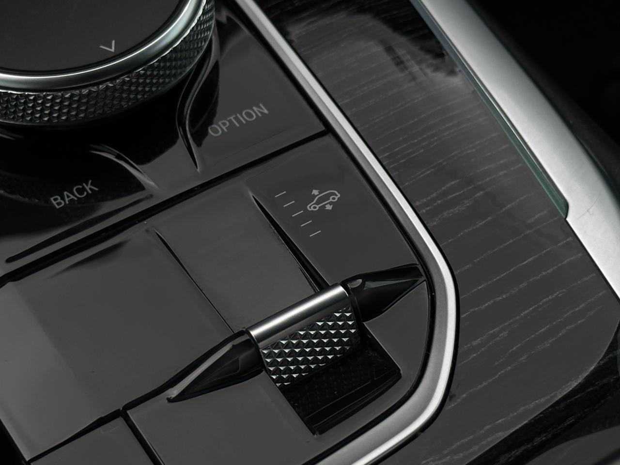 BMW X7  2020