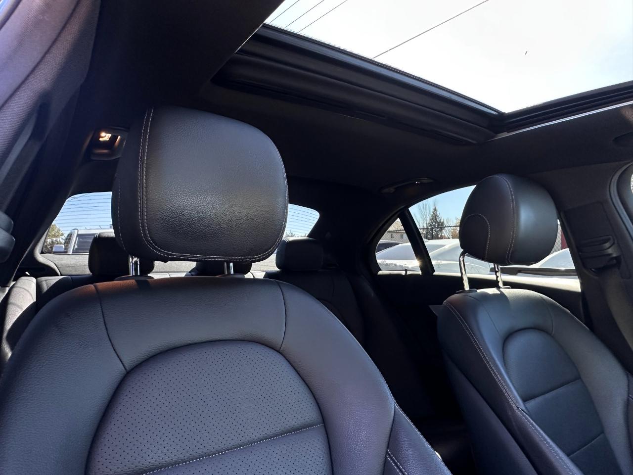 Mercedes-Benz C-Class  2021