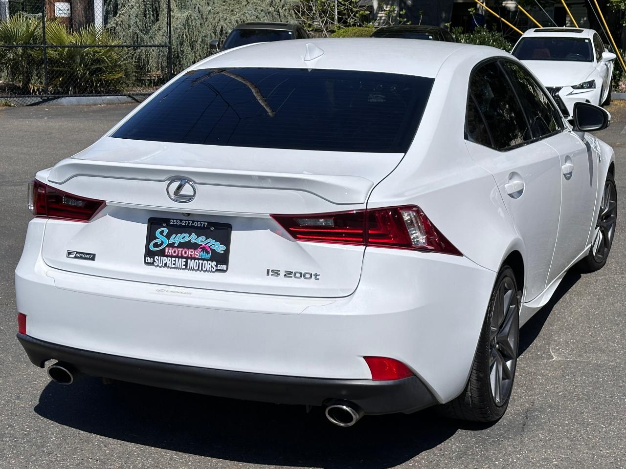 Lexus IS 200t  2016