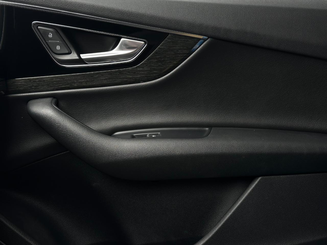 Audi Q7 SE Premium Plus 55 TFSI quattro 2019