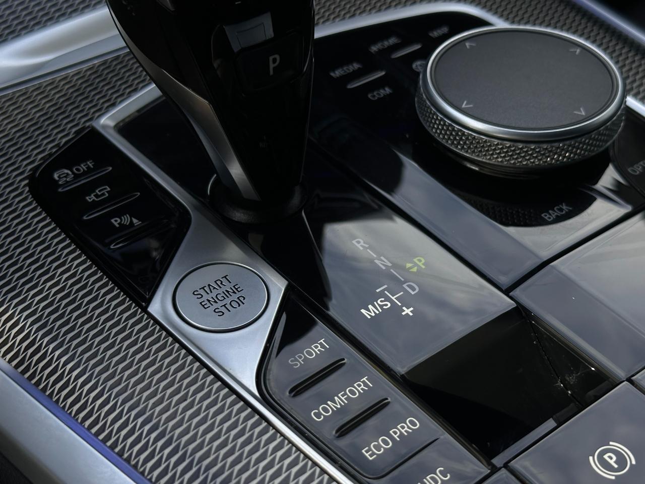 BMW X5 xDrive40i Sports Activity Vehicle 2023
