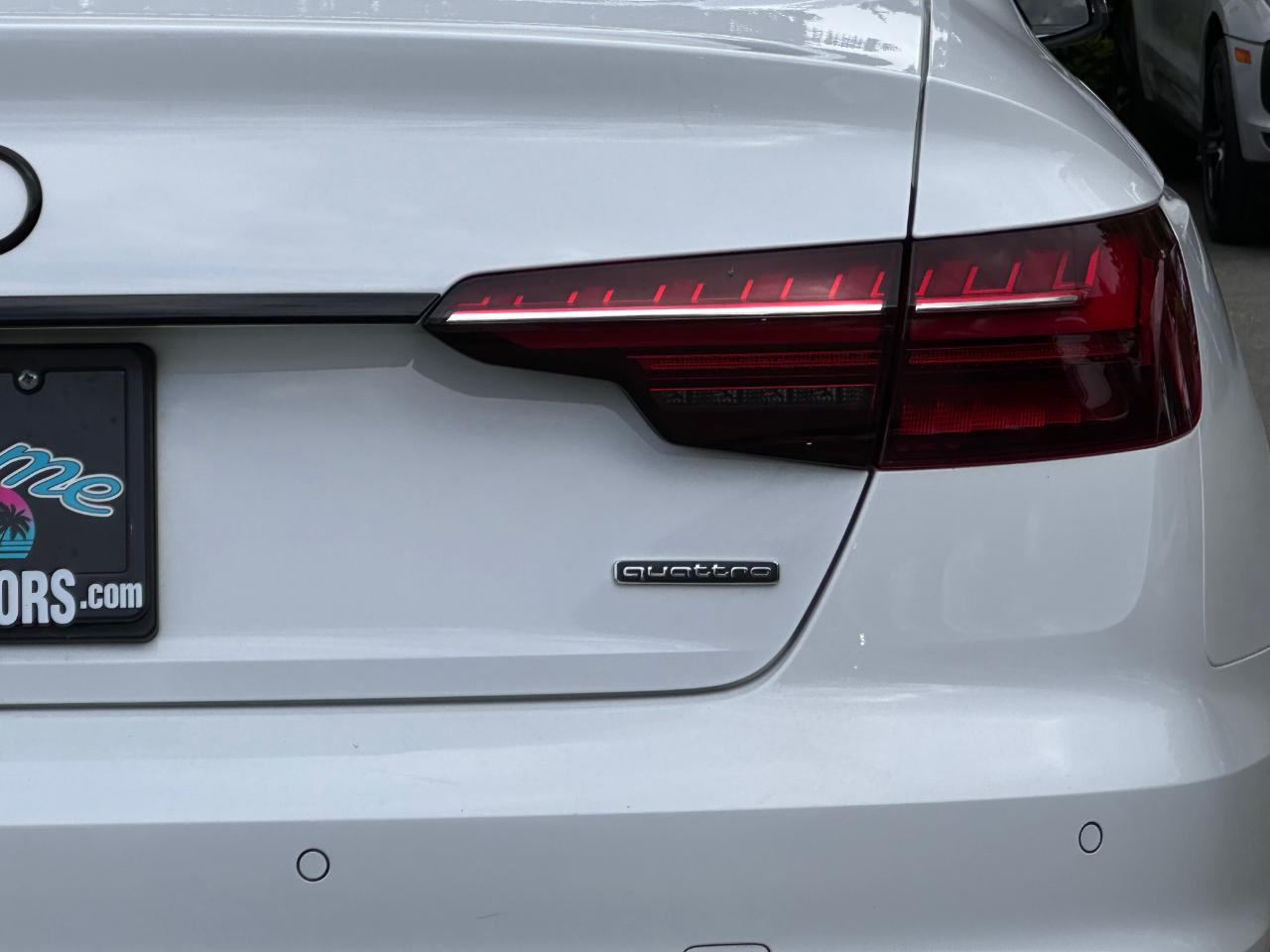 Audi A4 Sedan S line Premium Plus 45 TFSI quattro 2021