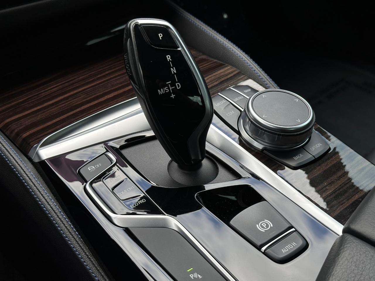 BMW 5 Series  2019
