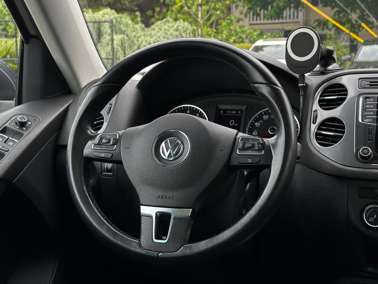 Volkswagen Tiguan  2016