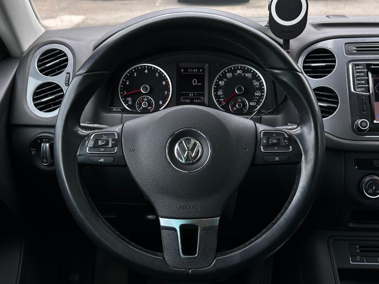 Volkswagen Tiguan  2016
