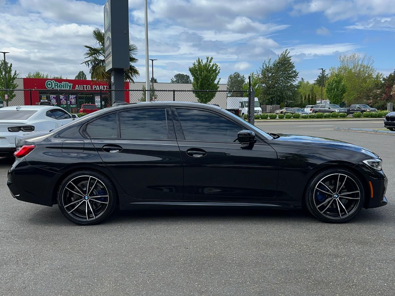 BMW 3 Series  2021