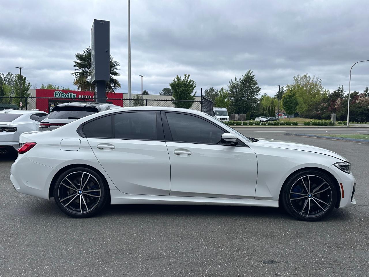 BMW 3 Series  2021