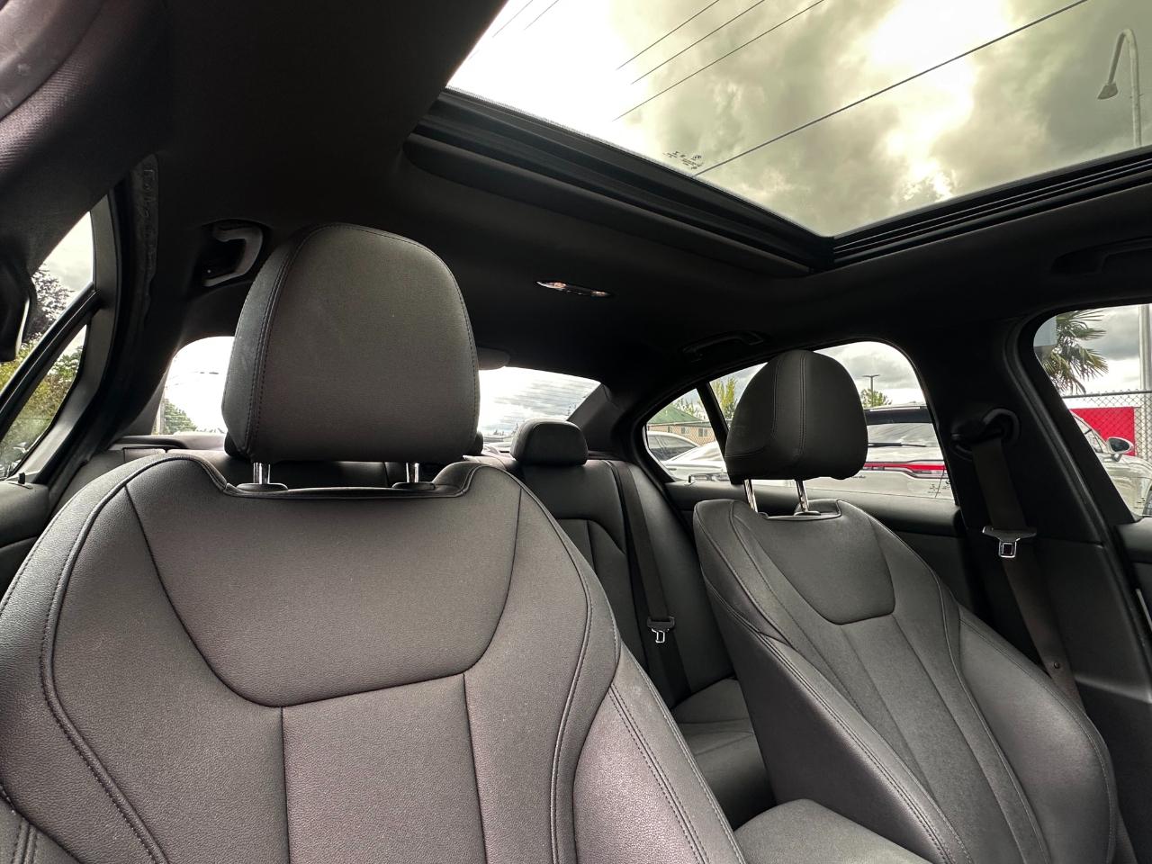 BMW 3 Series  2021