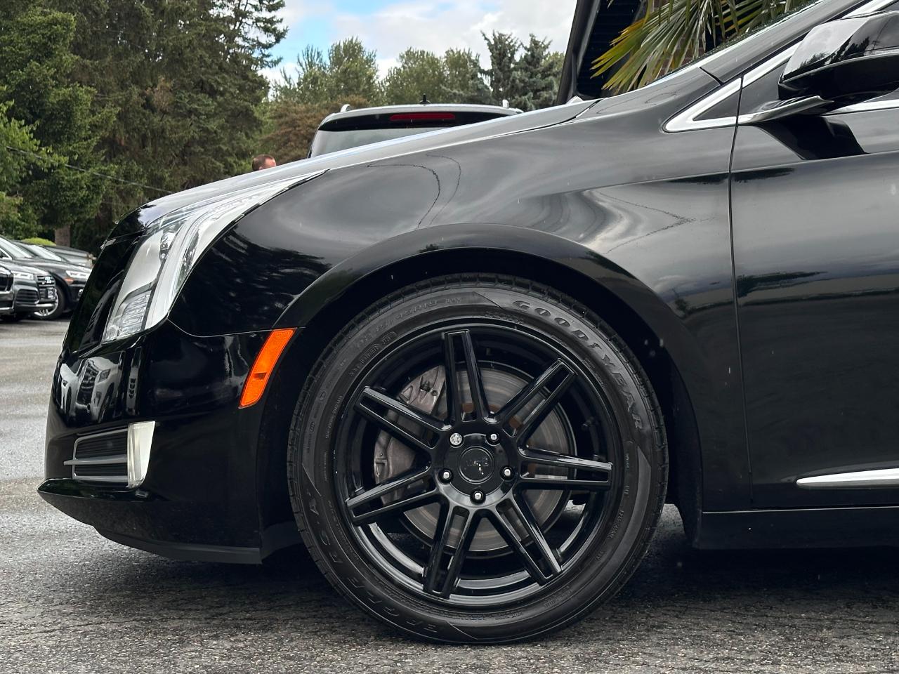 Cadillac XTS 4dr Sdn Luxury Collection AWD 2016