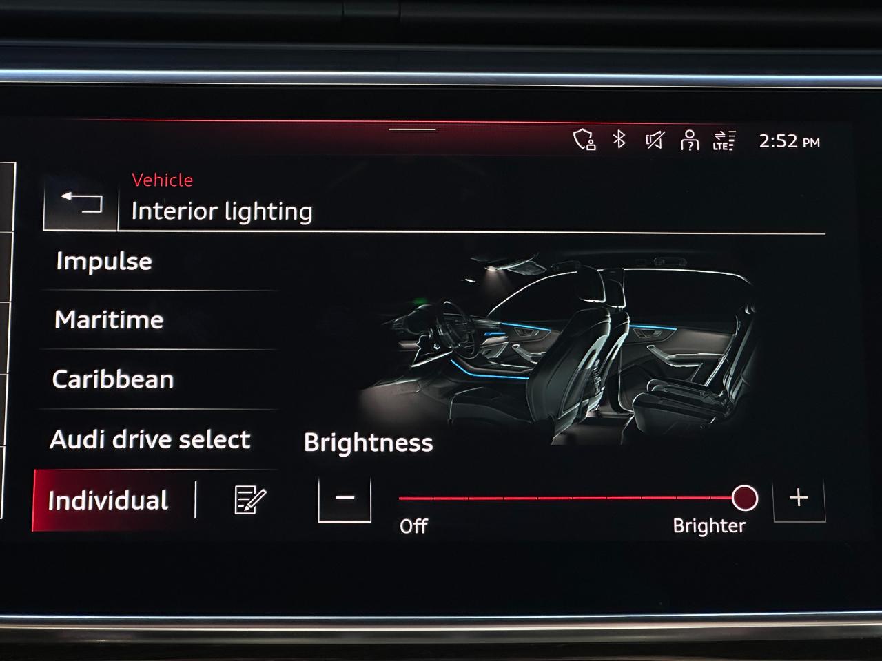 Audi Q8 Premium Plus 55 TFSI quattro 2022