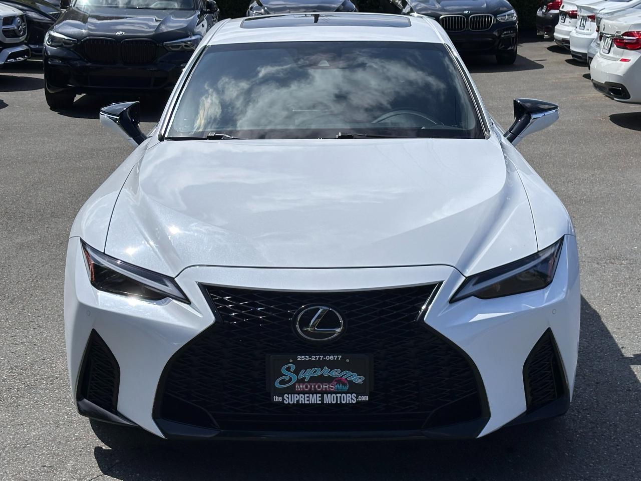 Lexus IS  2021