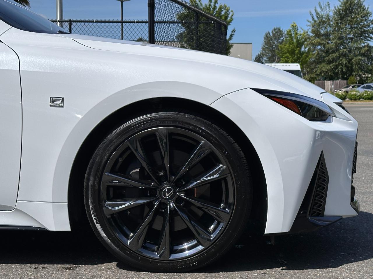 Lexus IS  2021