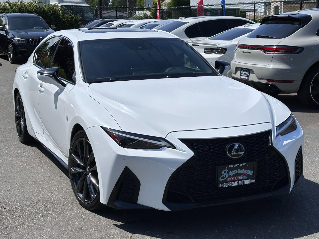 Lexus IS  2021