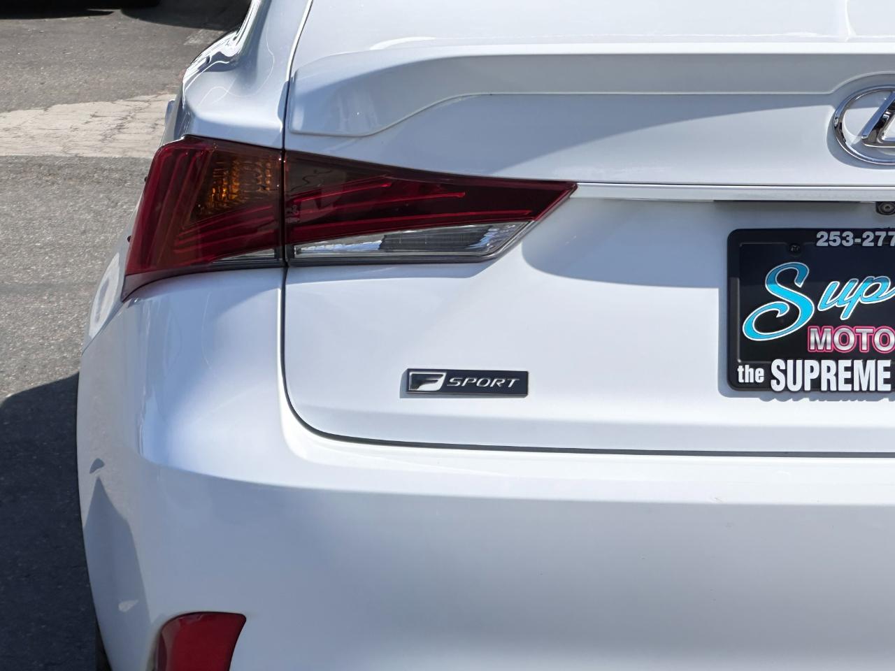 Lexus IS IS Turbo RWD 2017
