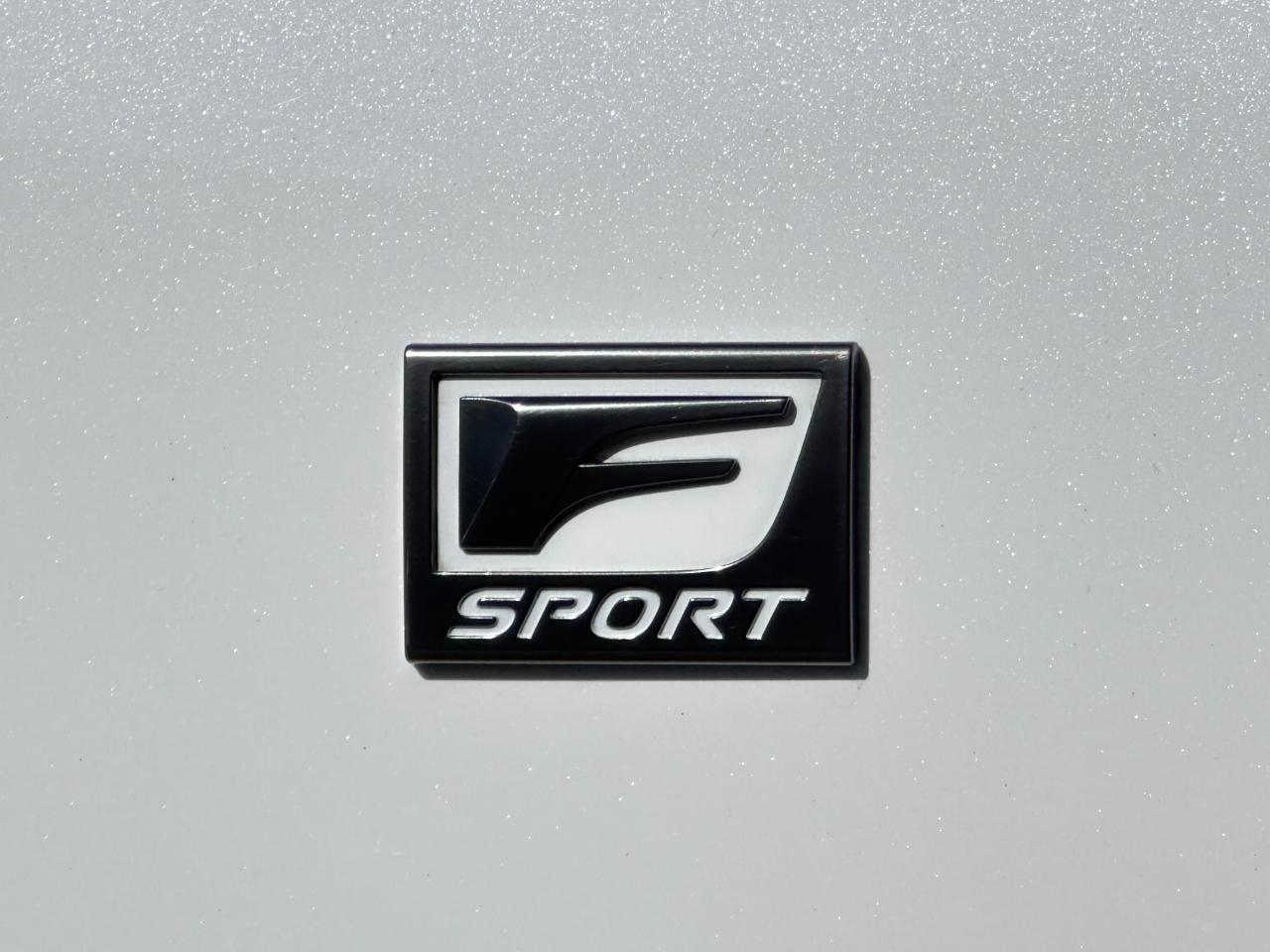 Lexus IS IS Turbo RWD 2017