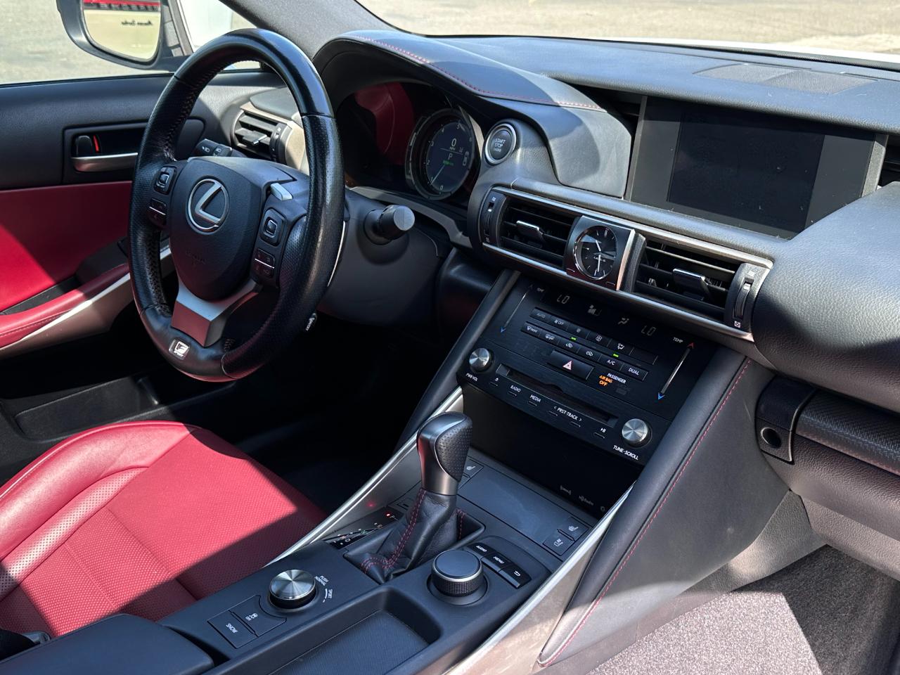 Lexus IS IS Turbo RWD 2017