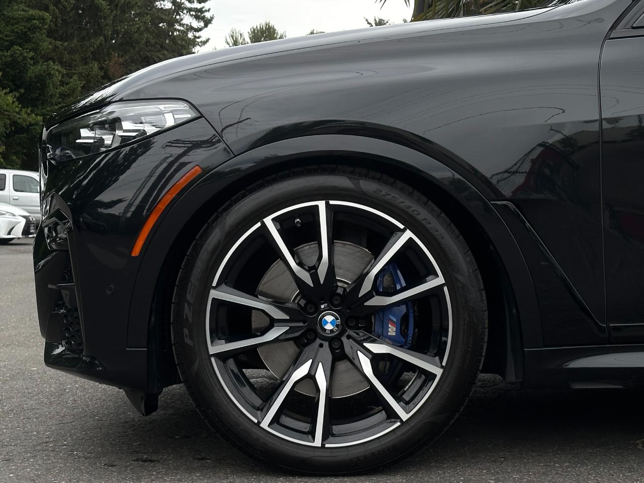 BMW X7 xDrive40i Sports Activity Vehicle 2022