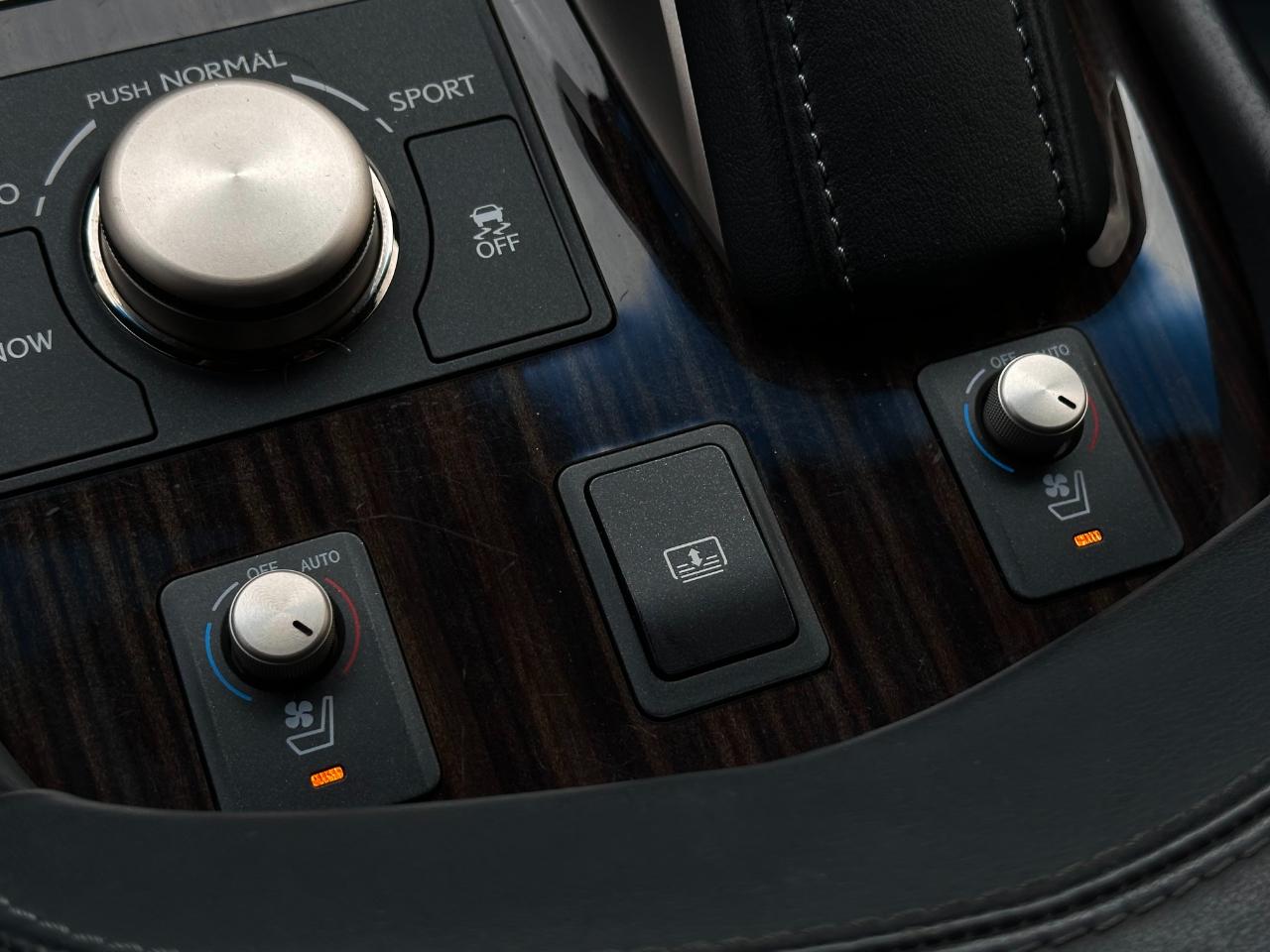 Lexus LS 460 Luxury Sedan 2016