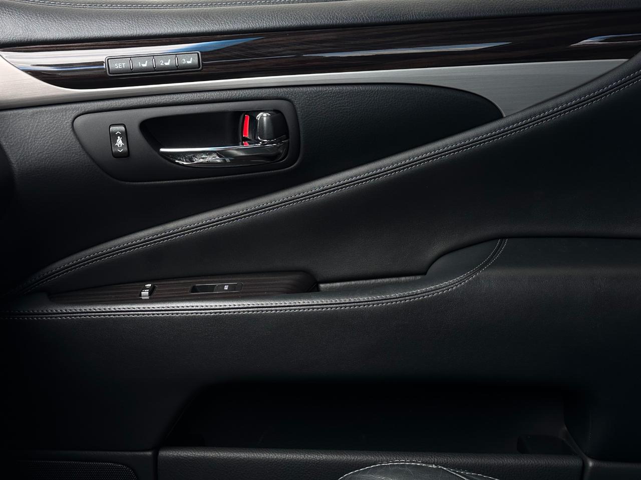 Lexus LS 460 Luxury Sedan 2016