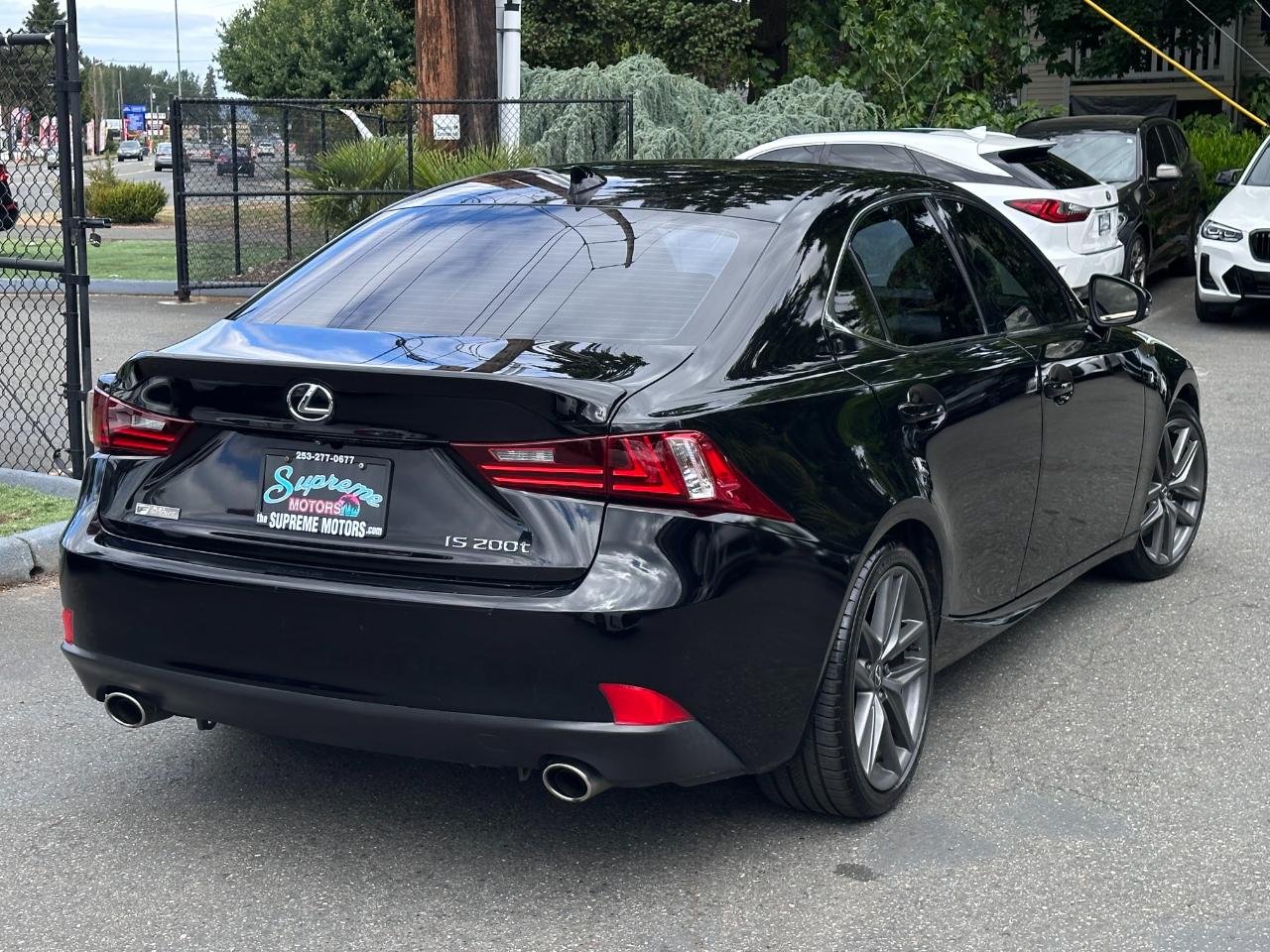 Lexus IS 200t  2016