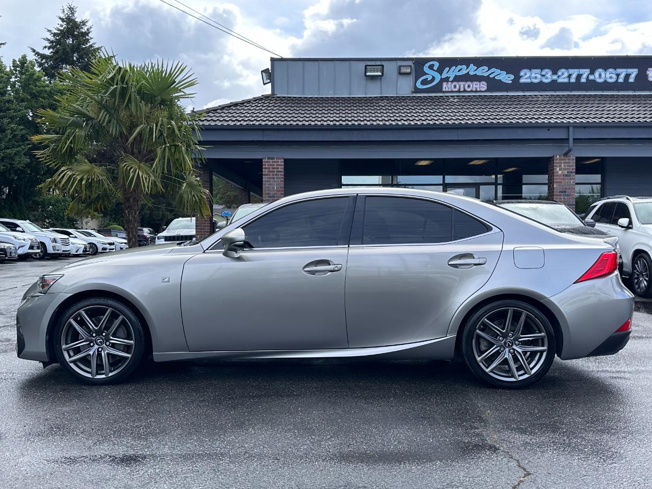 Lexus IS  2017
